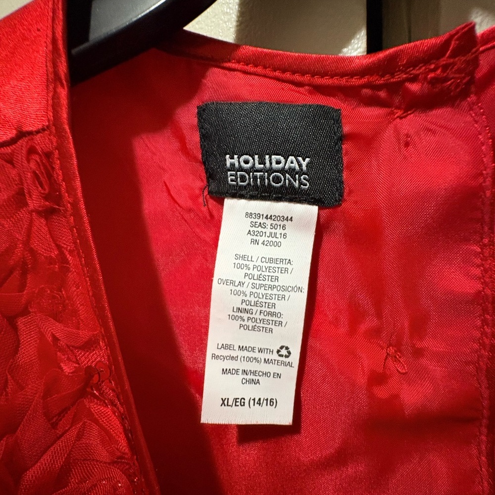 Elegant Red Kids Dress​ - Picture 3 of 4